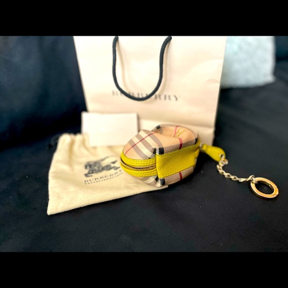 Burberry Dome Keychain Purse - Picture 7 of 10